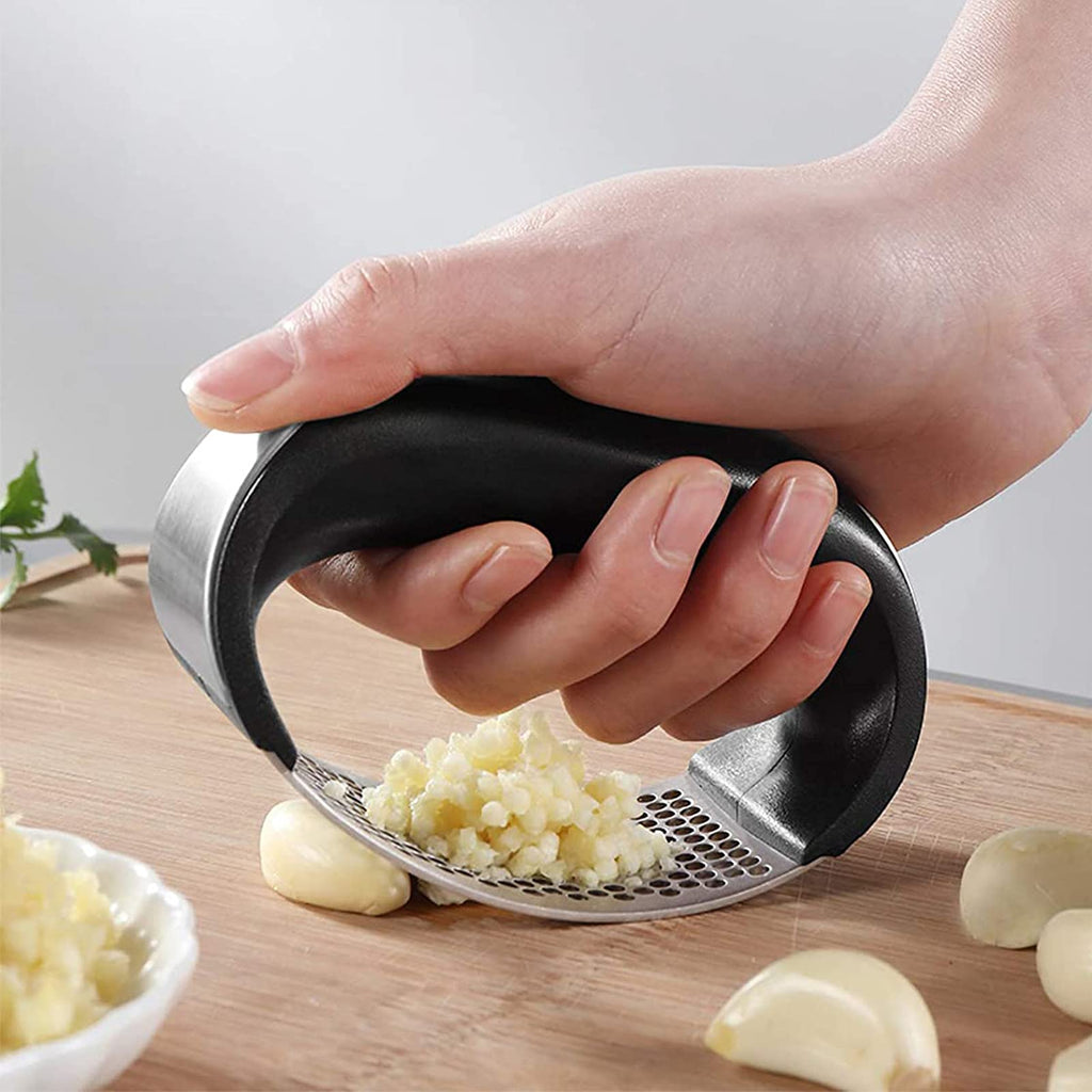 Stainless Steel Garlic Press Rocker with Silicone Peeler Y906851