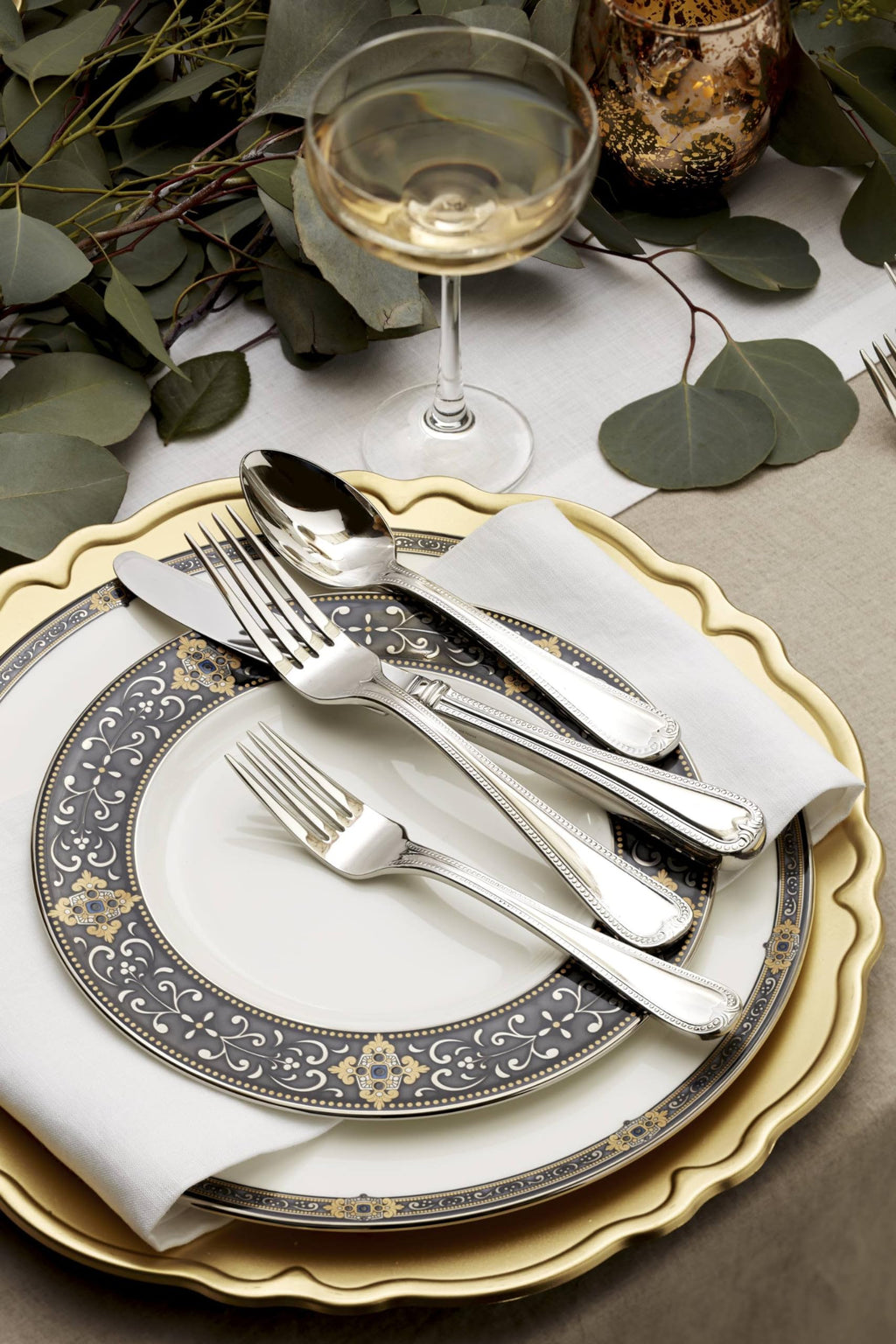 White 5 Piece Dinnerware Set P9660